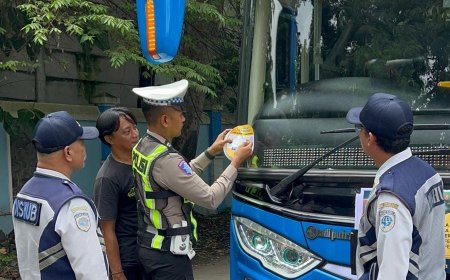 Polres Mojokerto Kota Pastikan Angkutan Umum Laik Jalan di Operasi Keselamatan Semeru 2026