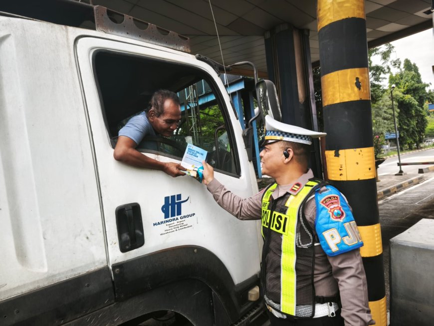 Operasi Keselamatan Semeru 2026, Ditlantas Polda Jatim Tertibkan Penggunaan Lajur Tol