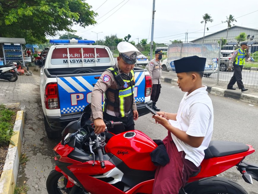 Polres Pelabuhan Tanjungperak Intensifkan Pengawasan di Jembatan Suramadu