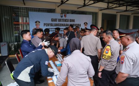 Polres Jember Cek Urine Mendadak bagi Perwira
