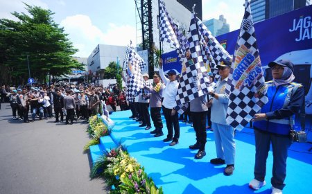 Kapolri Lepas Bus Mudik Gratis, Pastikan Standar Keselamatan Dipenuhi Sopir