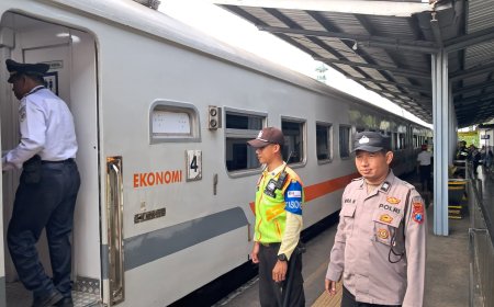 Polres Malang Siaga di Stasiun dan Terminal Saat Puncak Arus Balik