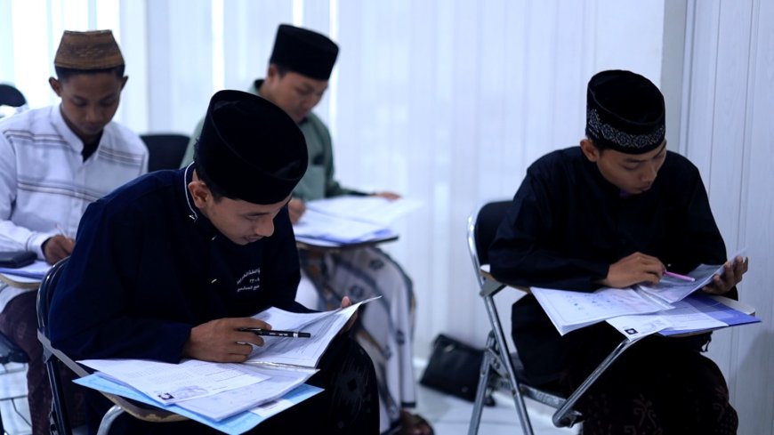 Mudahkan Santri, Polres Gresik Gelar SIM Santri Trendi