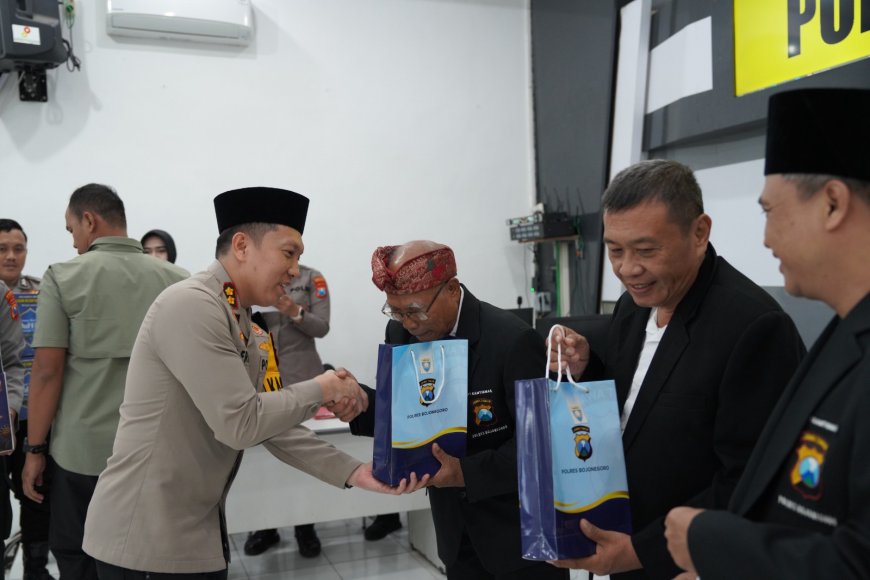Kapolres Bojonegoro Rangkul Dai dan Pendeta Jaga Kedamaian