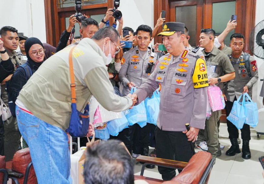 Tinjau Stasiun Tugu Yogyakarta, Kapolri Pastikan Arus Mudik Aman dan Lancar