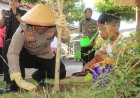 Hijaukan Bumi, Polres Probolinggo Gelar Aksi Penanaman Pohon