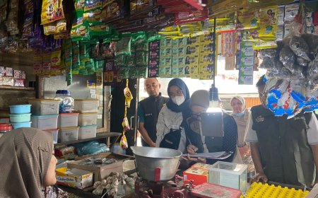 Polres Bondowoso Pantau Harga Bapokting di Pasar Tradisional