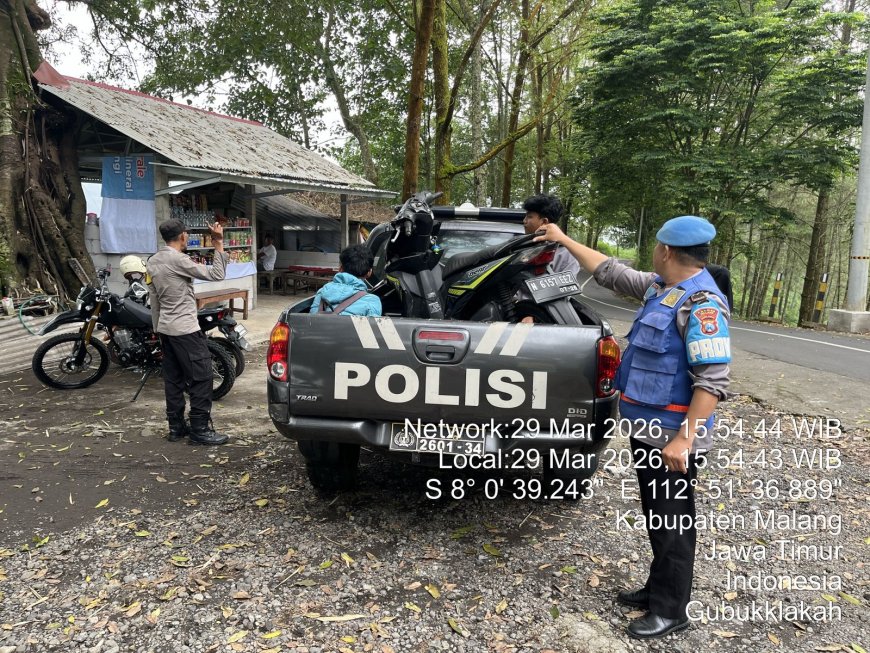 Respons Cepat 110, Polres Malang Evakuasi Pengendara Rem Blong di Jalur Bromo