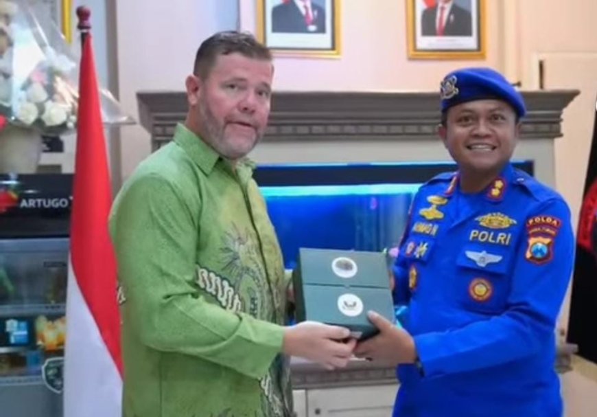 Polda Jatim Terima Penghargaan Internasional dari U.S FWS