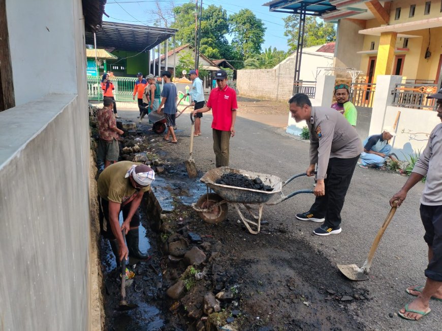 Polres Probolinggo Kota Libatkan Lintas Sektor, Lingkungan Dibersihkan