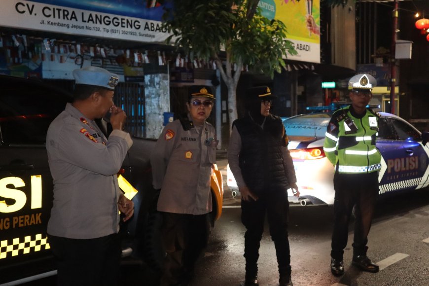 Polres Tanjungperak Gelar Patroli Skala Besar Antisipasi Kriminalitas dan Balap Liar   